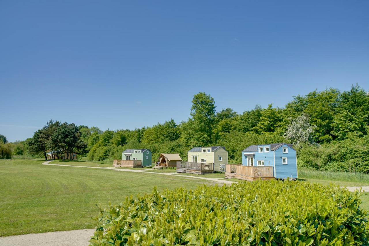 Green Tiny House With Shared Pool Zeewolde Dış mekan fotoğraf