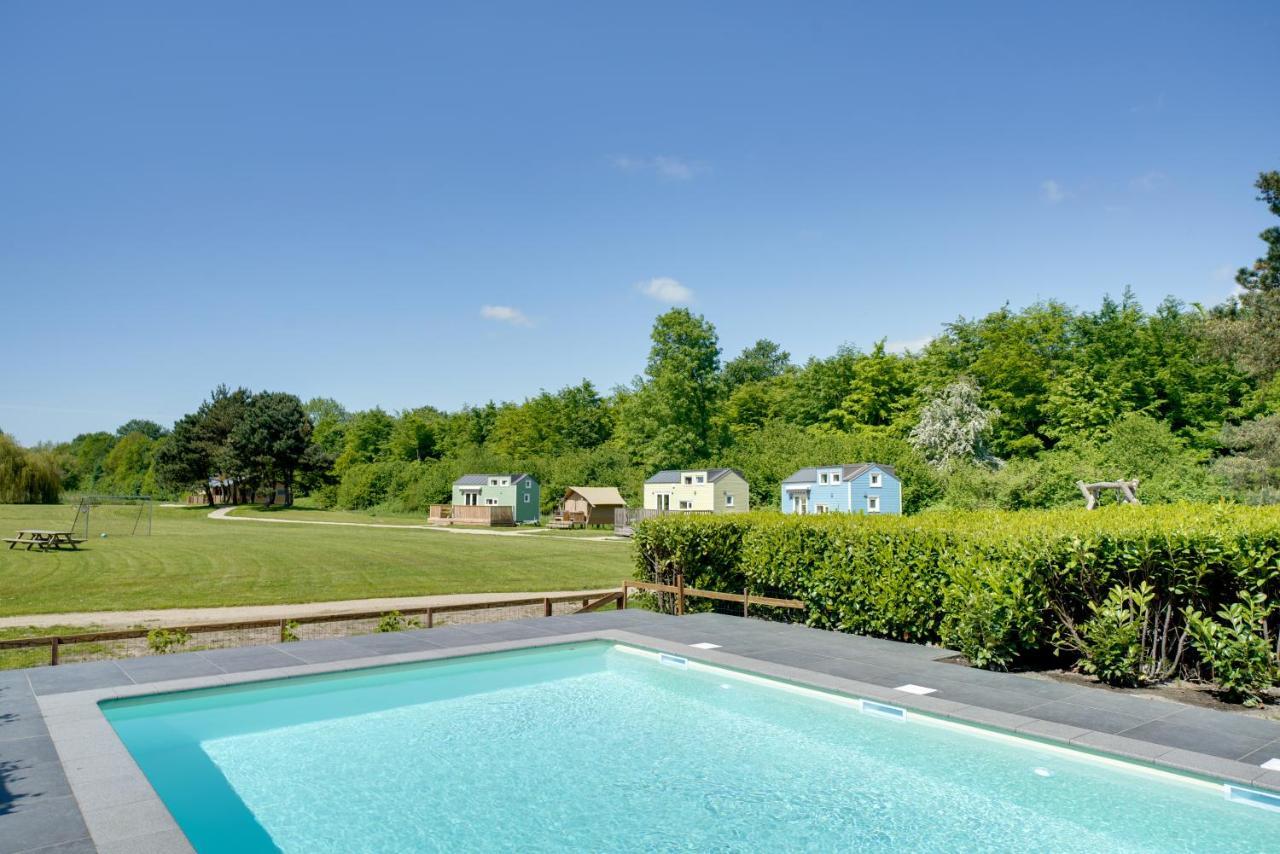 Green Tiny House With Shared Pool Zeewolde Dış mekan fotoğraf